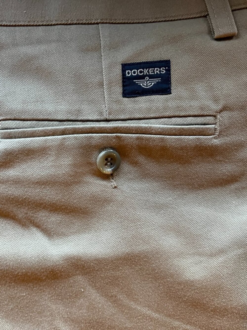 Docker Khaki Pants 38x32